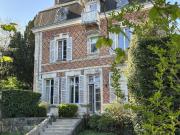 Très belle maison de maitre au coeur du centre...
