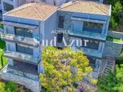 Très belle villa contemporaine en bord de mer – À...