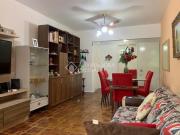 Três dormitórios com vaga junto à Redenção