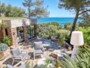 TRÈS RARE AU GAOU BENAT: SUPERBE VILLA AVEC VUE MER...