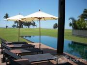 TRES VIDAS, CASA MINIMALISTA EN CAMPO DE GOLF Y PLAYA, 4...