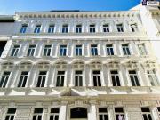 Treten Sie ein in diesen prunkvollen Altbau! Anschauen...