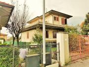 Treviglio Villa Da Ristrutturare, Via Dei Salici... Treviglio Villa Da Ristrutturare, Via Dei Salici...