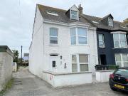 Trevose Avenue, Newquay TR7, 2 bed flat to rent, £795...