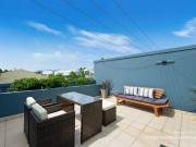 Tri level 2 bed apartment with rooftop terrace