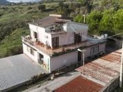 Trifamiliare in vendita a Giffoni Valle Piana