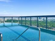 TRIIIPLE+ Modernes 2 Zimmer Apartment | Balkon | Pool |...