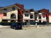 Trilocale con box doppio a Piscina