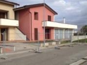 Trilocale con giardino a Pontedera