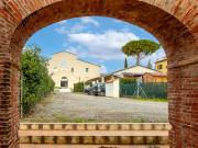 Trilocale con giardino, Cecina marina