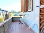 Trilocale con terrazzo a Massa