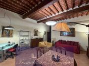 Trilocale con terrazzo in via montebello, Firenze