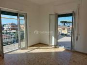 Trilocale con terrazzo in viale alla marina 34, Anzio