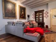 Trilocale in affitto a Bergamo via Pignolo, Centro