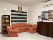 Trilocale in affitto a Genova via San Luca, Caricamento