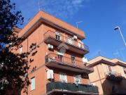 Trilocale in affitto a Roma via Benigno Crespi, 26, Tor...