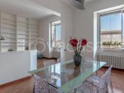 Trilocale in affitto a Roma via Catalana, Ghetto Portico...