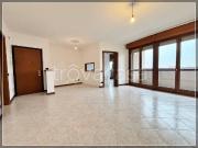 Trilocale in vendita a Bollate via Sandro Pertini