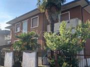 Trilocale in vendita a Canegrate via Luigi Settembrini, 5