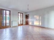 Trilocale in vendita a Castano Primo viale IV Novembre 7