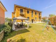 Trilocale in vendita a Garbagnate Milanese via Garibaldi...