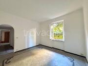 Trilocale in vendita a Genova via Francesco Sivori, 8,...