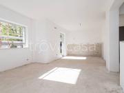 Trilocale in vendita a Guidonia Montecelio via Carlo...