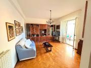 Trilocale in vendita a Imperia via Giuseppe Giusti, Oneglia