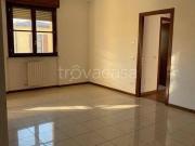 Trilocale in vendita a Mantova, Cittadella Colle Aperto
