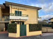 Trilocale in vendita a Massa via Venezia, 52, Marina di...