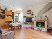 Trilocale in vendita a Mezzago via Eugenio Curiel, 18