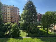 Trilocale in vendita a Milano via Bari, Tre Castelli Faenza