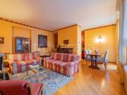 Trilocale in vendita a Milano via Carlo Poerio, 18,...