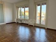 Trilocale in vendita a Milano via Domokos, 4, San Carlo