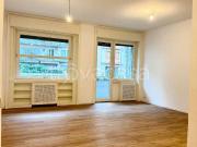 Trilocale in vendita a Milano via Edmondo De Amicis, 36,...