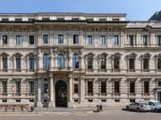 Trilocale in vendita a Milano via Mercato, Cadorna Castello