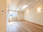 Trilocale in vendita a Milano via Perin del Vaga, 16,...