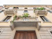 Trilocale in vendita a Milano via Sebenico, Isola