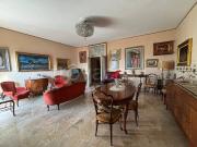 Trilocale in vendita a Milano via Taranto, 2, Tre...