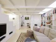 Trilocale in vendita a Milano viale Coni Zugna, Solari