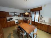 Trilocale in vendita a Montecchio Maggiore viale della...