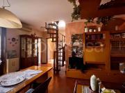 Trilocale in vendita a Monza via Silvio Pellico, 24,...