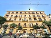 Trilocale in vendita a Napoli via Benedetto Cairoli, 60,...