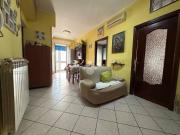 Trilocale in vendita a Napoli via Campegna, Fuorigrotta