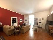 Trilocale in vendita a Napoli via Monte di Dio, Santa Lucia