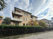 Trilocale in vendita a Parma via Montevideo, Ospedale...