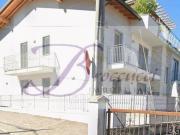 Trilocale in vendita a Ponte Tresa, Lavena Ponte Tresa