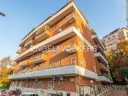 Trilocale in vendita a Roma via Alfredo Catalani,...