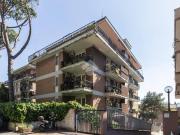 Trilocale in vendita a Roma via Antonio Mosto, 9, Villa...