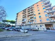 Trilocale in vendita a Roma via Cornelio Gallo, Quadraro